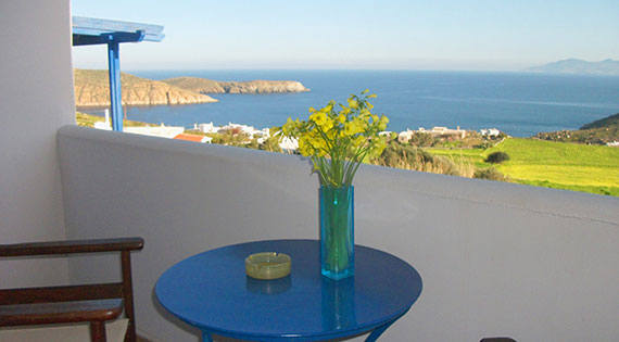 Apartments in Serifos with sea views